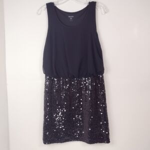 Kenzie night dress size (M)